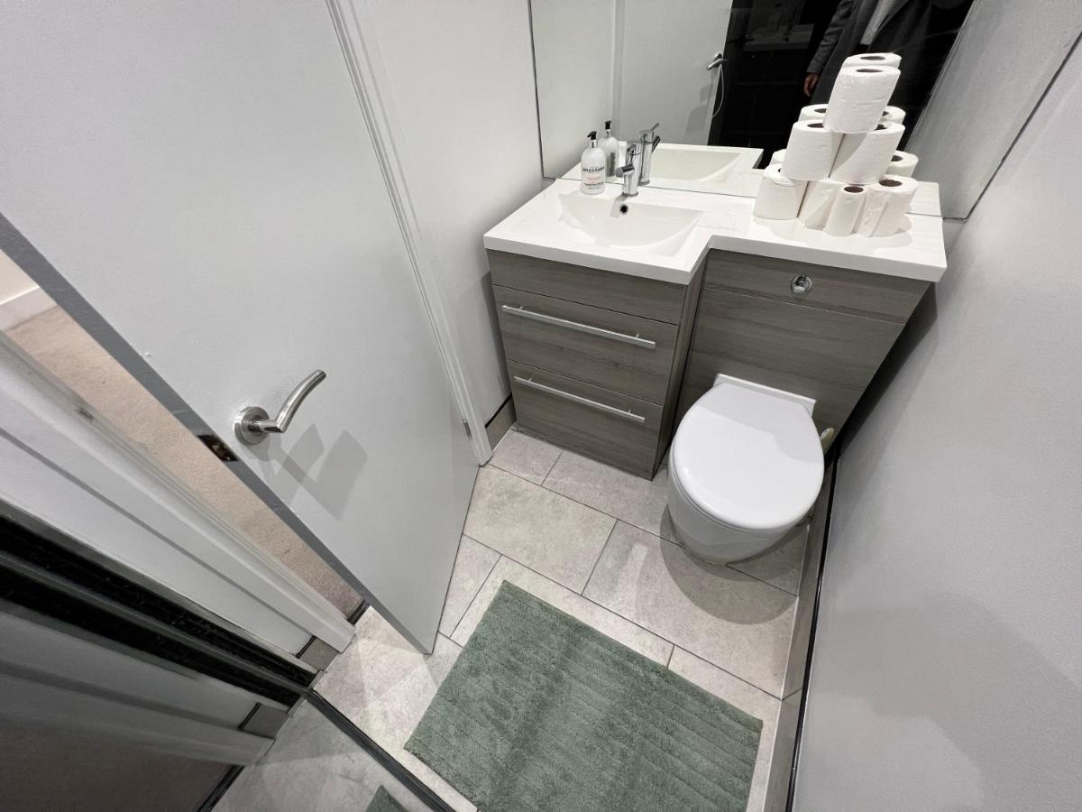 Streatham House - 2 Bedroom - Sleeps 6 - Free Wifi Streatham Vale Экстерьер фото