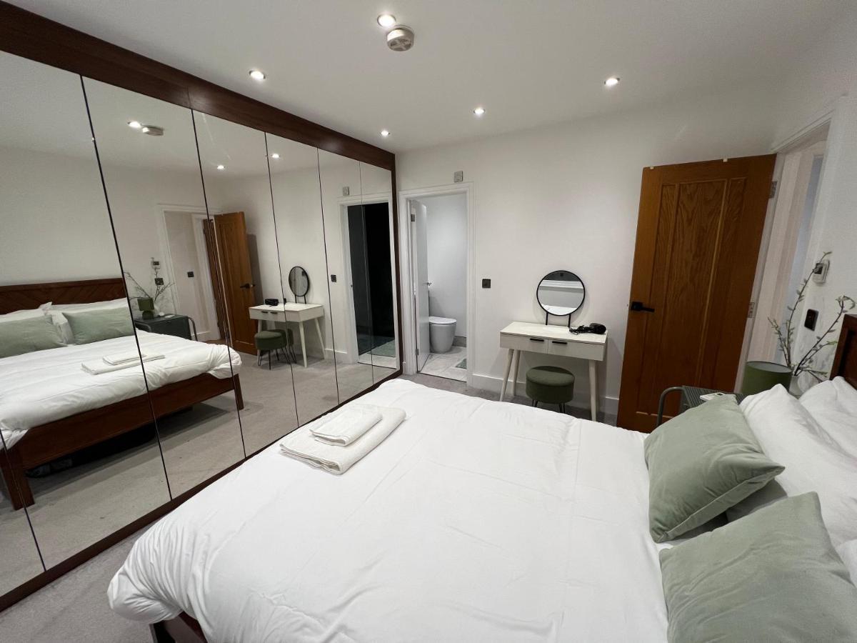 Streatham House - 2 Bedroom - Sleeps 6 - Free Wifi Streatham Vale Экстерьер фото