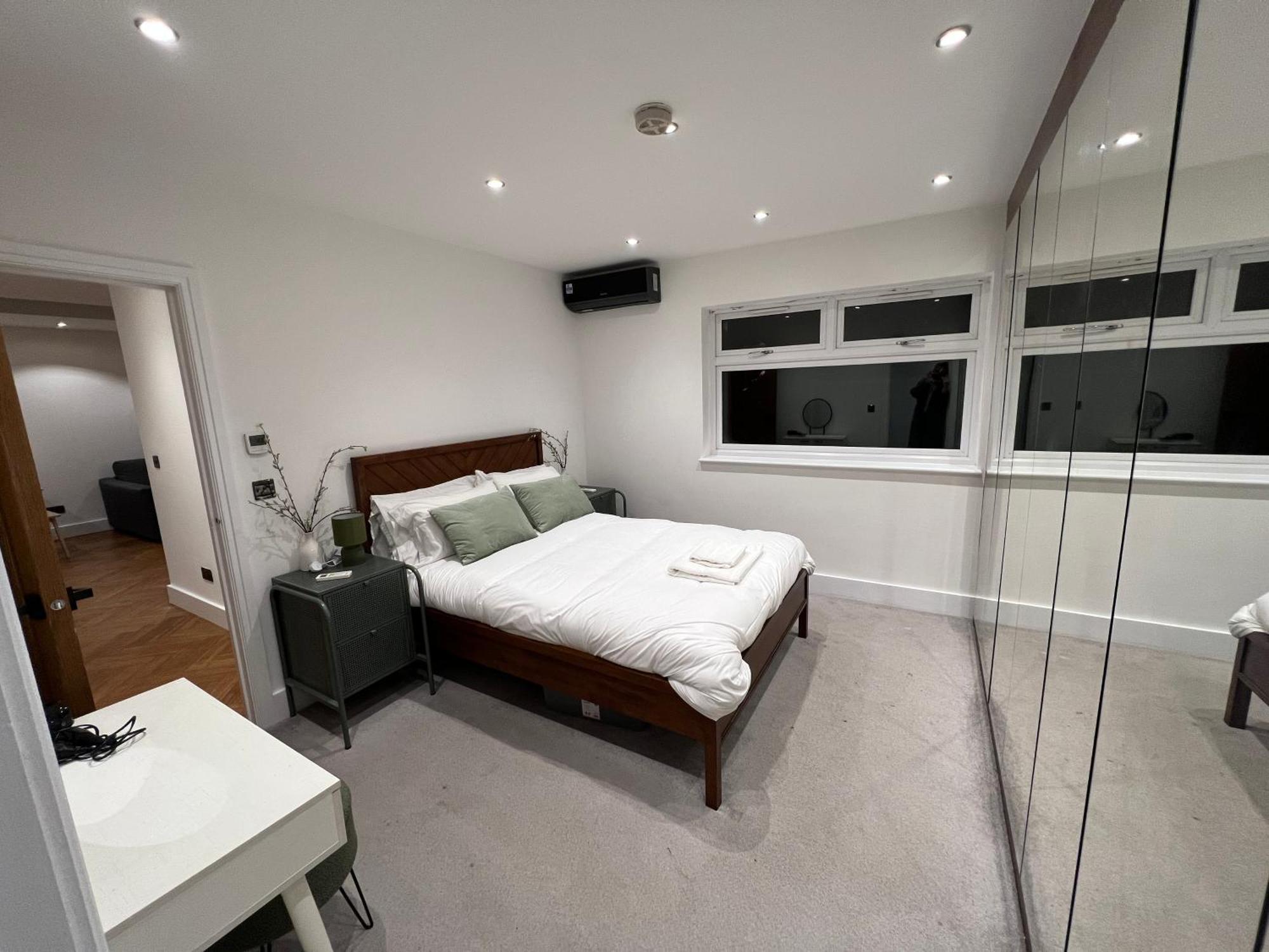 Streatham House - 2 Bedroom - Sleeps 6 - Free Wifi Streatham Vale Экстерьер фото