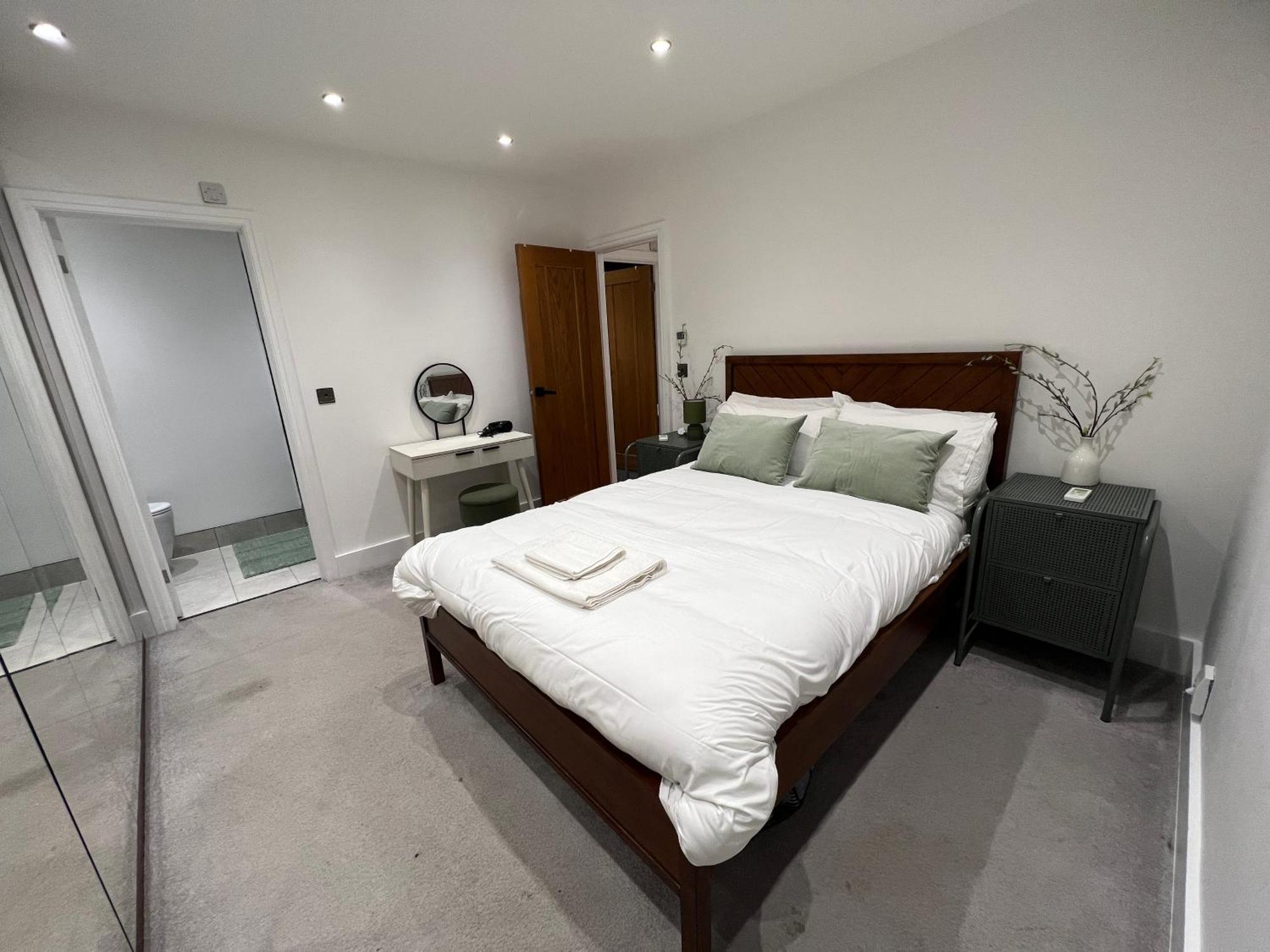 Streatham House - 2 Bedroom - Sleeps 6 - Free Wifi Streatham Vale Экстерьер фото
