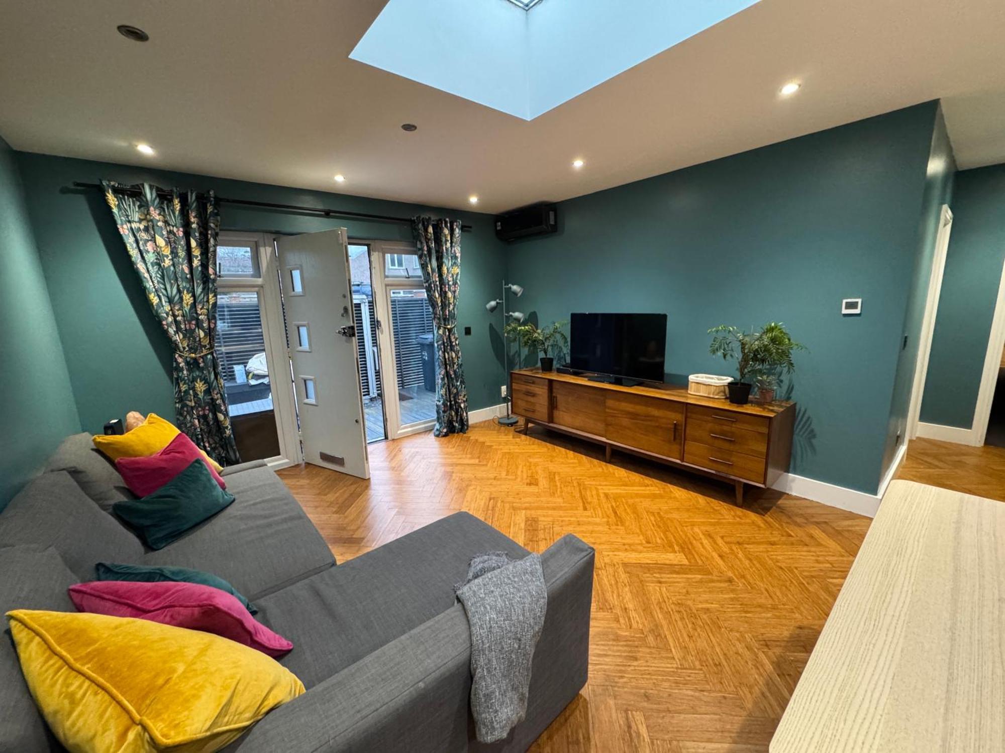 Streatham House - 2 Bedroom - Sleeps 6 - Free Wifi Streatham Vale Экстерьер фото